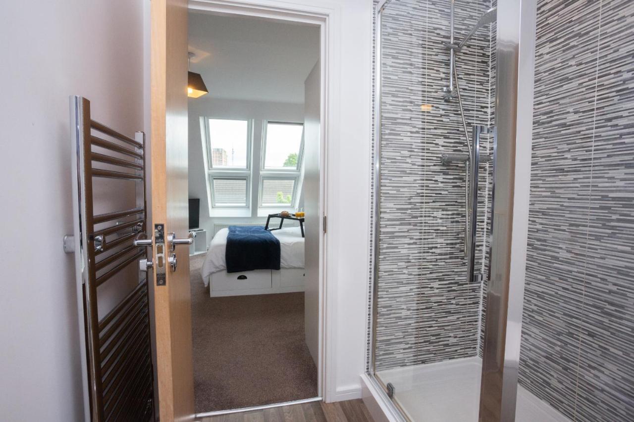 Guest house Family Friendly With Parking & Garden *