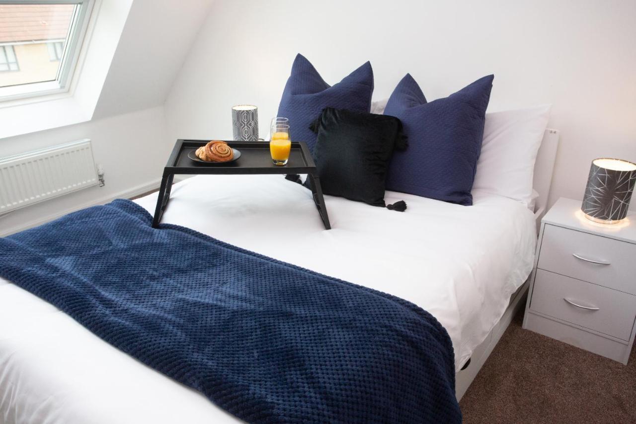 Family Friendly With Parking & Garden Guest house